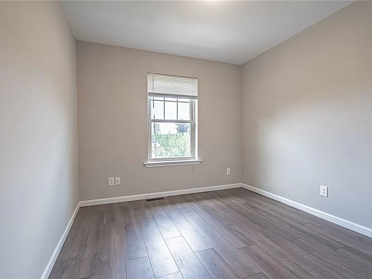 3329 S 2nd St — Photo 28