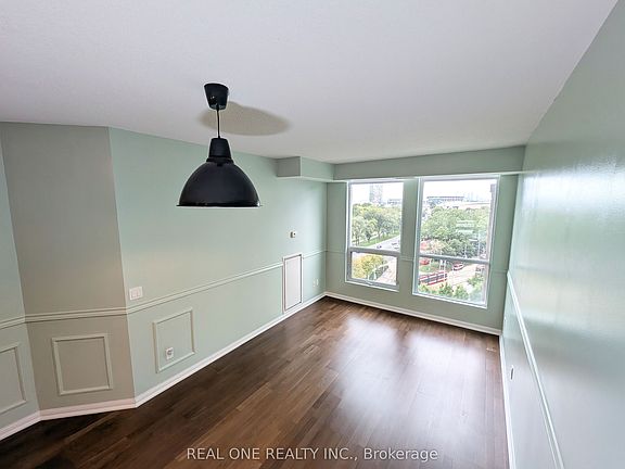 2nd image of 628 Fleet St #1015