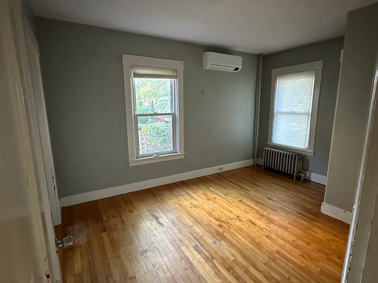 3 bed, $1,800 — Photo 2