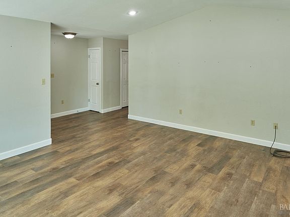 5th image of 1020 Penelope Court