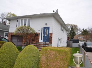 615 Washington Ave, West Hempstead, NY 11552