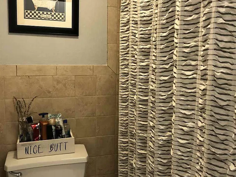 466 Monmouth St #2R — Photo 8