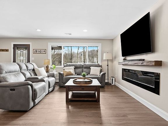 5th image of 161 Harmony Rd