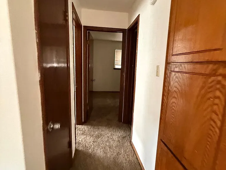Fox Valley Apartments — Photo 43