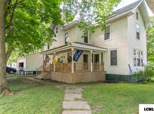 200 W Winans St, Chestnut, IL 62518