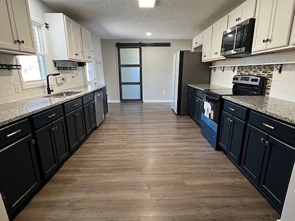 5th image of 4001 Mitchner Rd