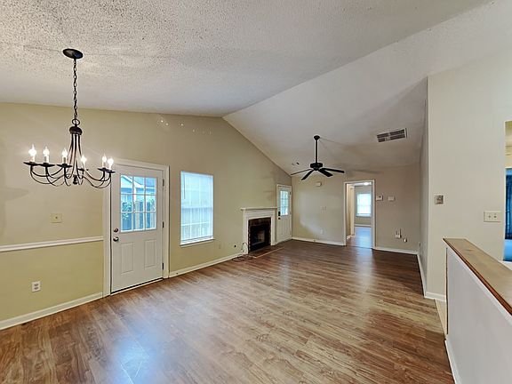 4th image of 1472 Cain Ct N