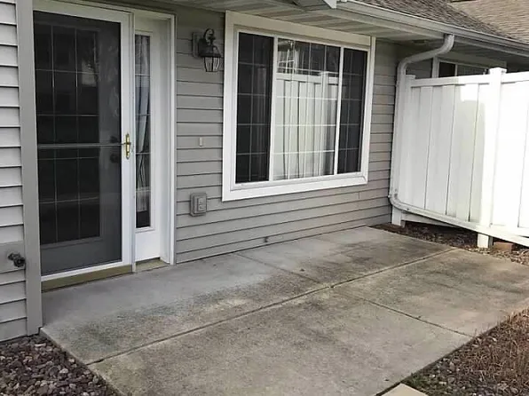 4206 W Robin Meadows Ln, Eau Claire, WI 54701