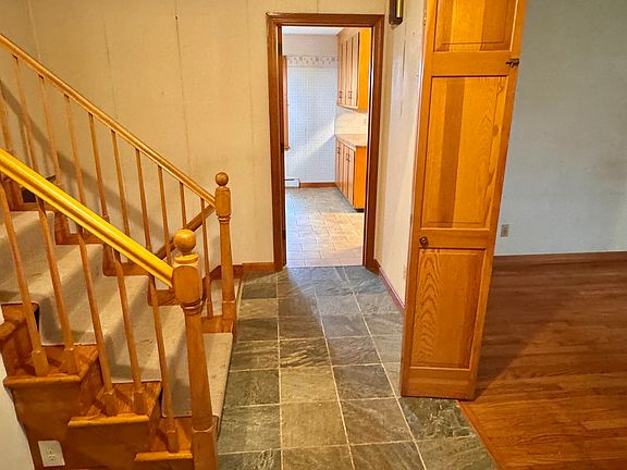 3rd image of 247 Broad Brook Road