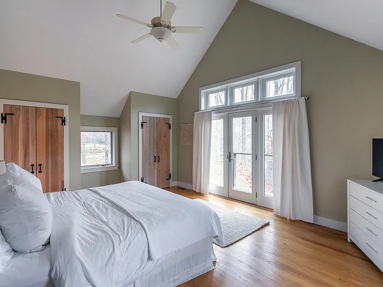 8 River Bend Ln — Photo 37