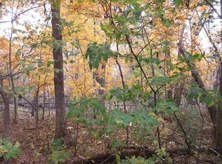 72 River St, Portage, WI 53901