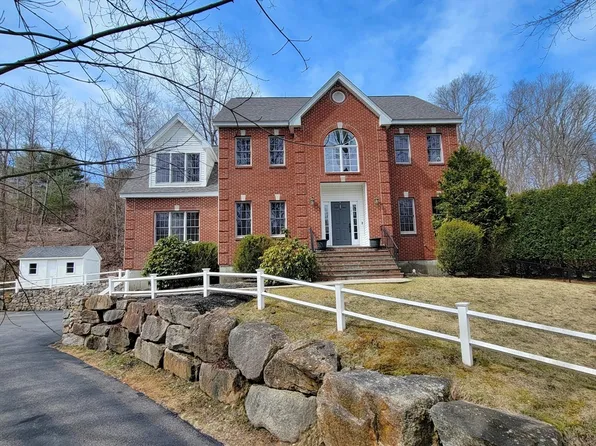 121 Cedar St, Ashland, MA 01721