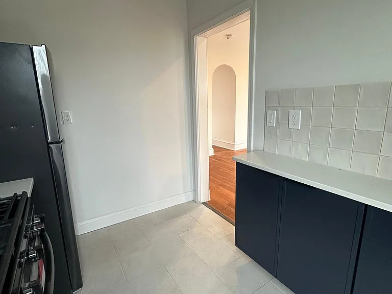48 Trumbull St #3 — Photo 2