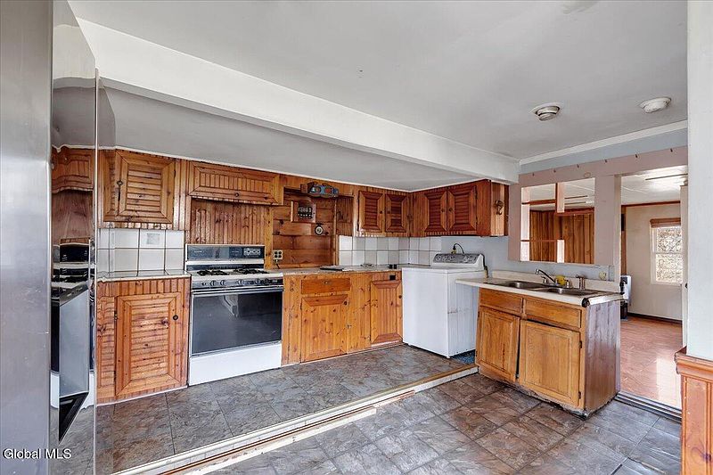 4th image of 89 Morris Road