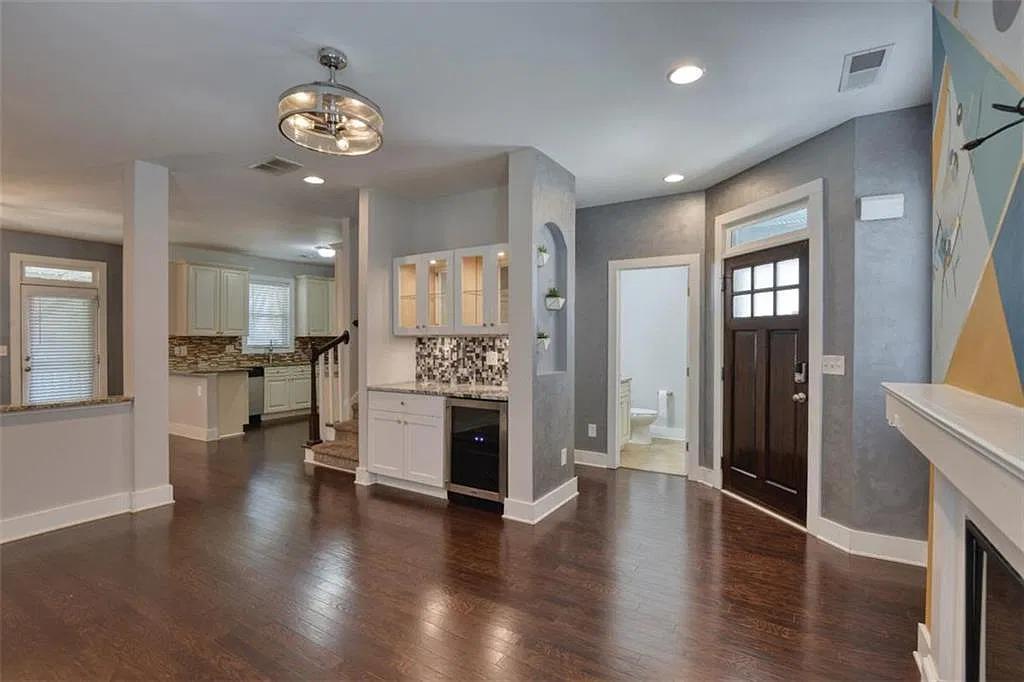 4 bed, 2.5 bath, 1878 sqft, $2,750 — Photo 3