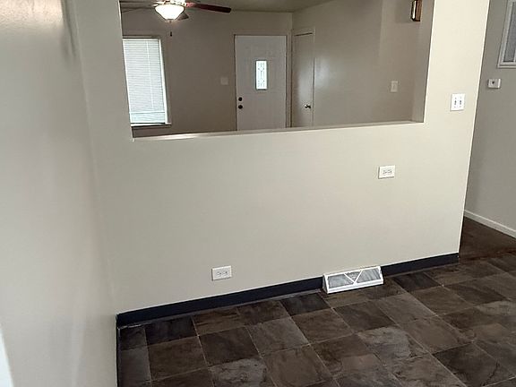 4th image of 3335 Roesner Dr