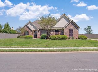251 Gloucester Dr, Bossier City, LA 71111