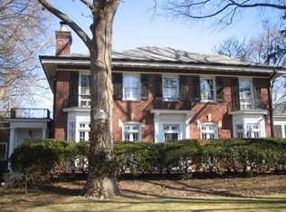 9 Southmoor Dr, Saint Louis, MO 63105