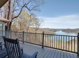 828 Crestview Dr, Sparta, TN 38583