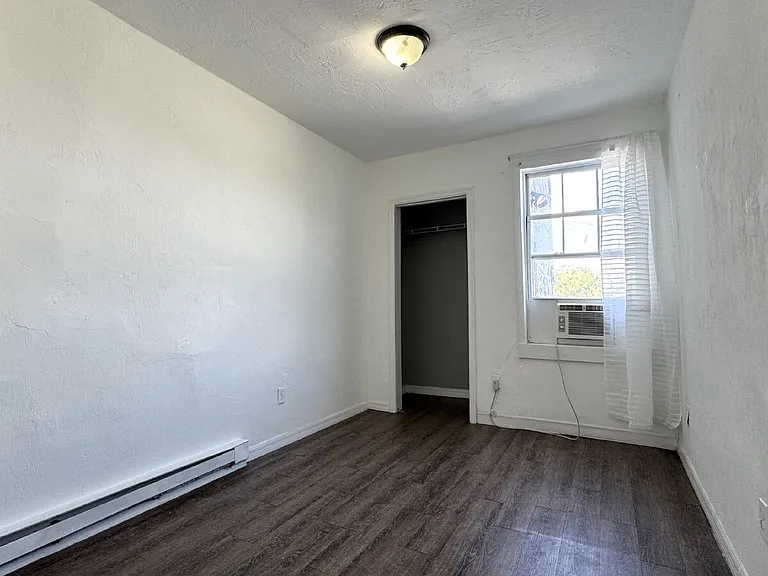 419-421 N Wild Olive Ave #6 — Photo 6