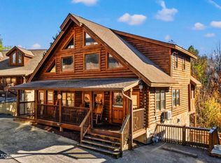 326 Big Bear Way, Pigeon Forge, TN 37863