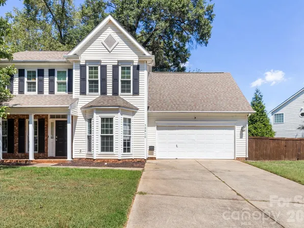 13910 Hatton Cross Dr, Charlotte, NC 28278