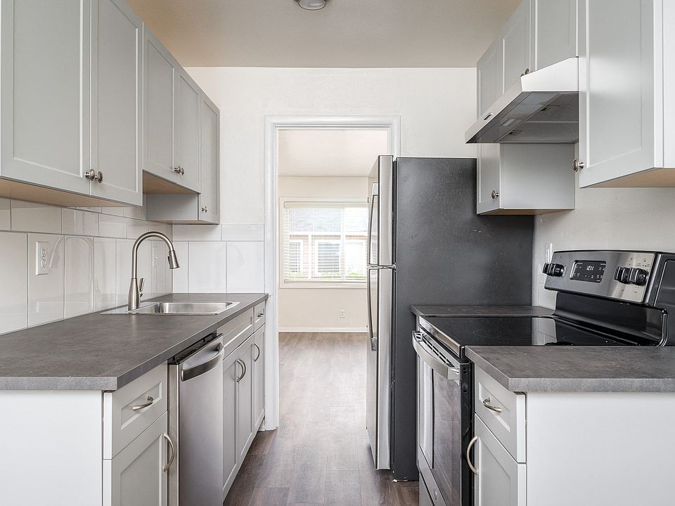 Clinton Court | Kitchen