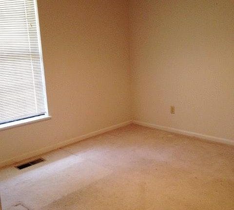 Front small bedroom