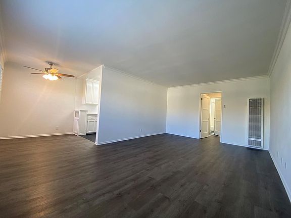 4th image of 3186-92 Barrington Ave #3192-H