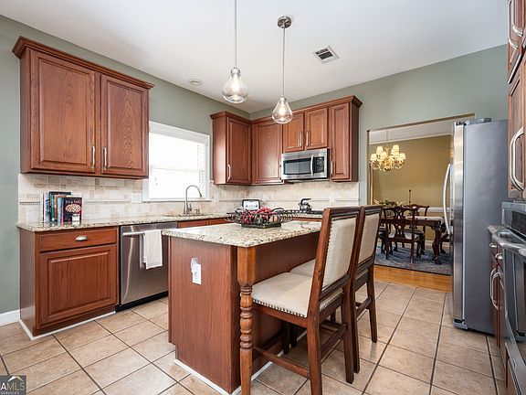 3rd image of 3609 River Edge Ct