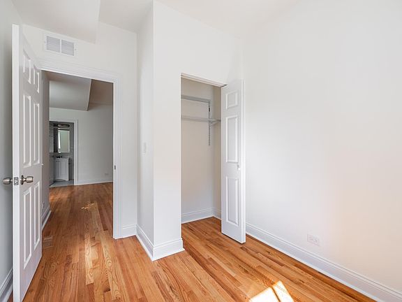 5th image of 3107 N Springfield Ave #2N