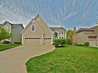 14208 Westgate St, Overland Park, KS 66221