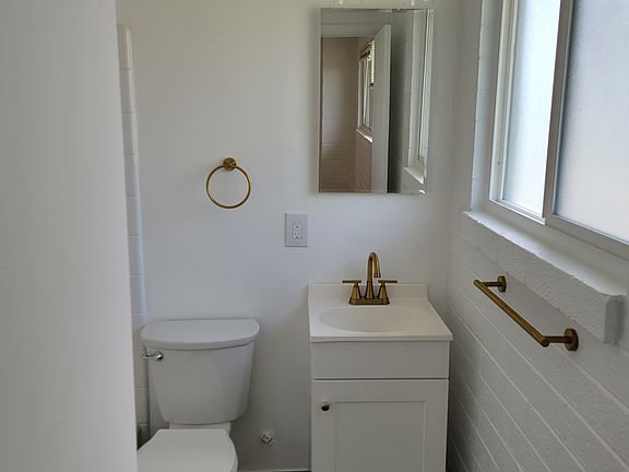 5th image of 1358 S Park St #4