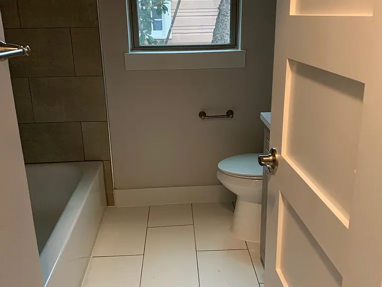 709 Harris Ave — Photo 8