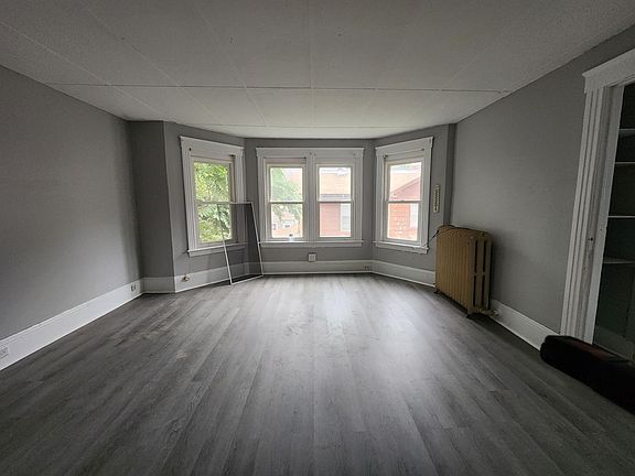 3rd image of 430 W 4th St #3