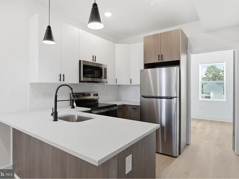 4312 Pennsgrove St #3 — Photo 1