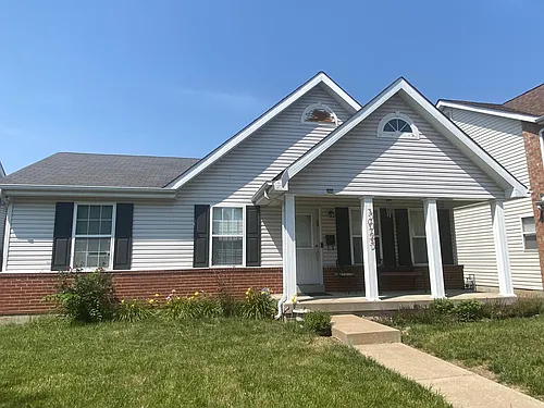 3023 Caroline St Photo 1