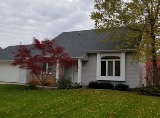 5675 San Dell Way, Racine, WI 53402