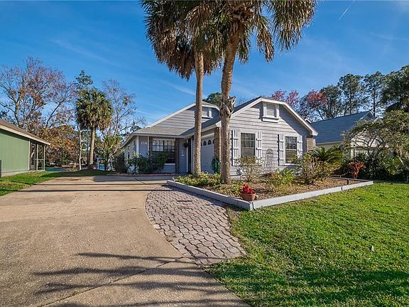 3rd image of 176 Clear Lake Cir