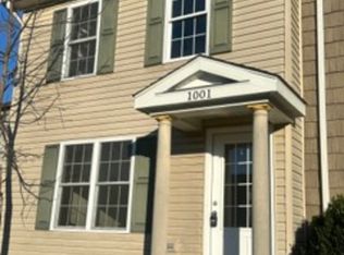 1001 Fairway Gardens Dr, Hurricane, WV 25526