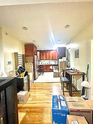 4th image of 2815 47th St APT 1F