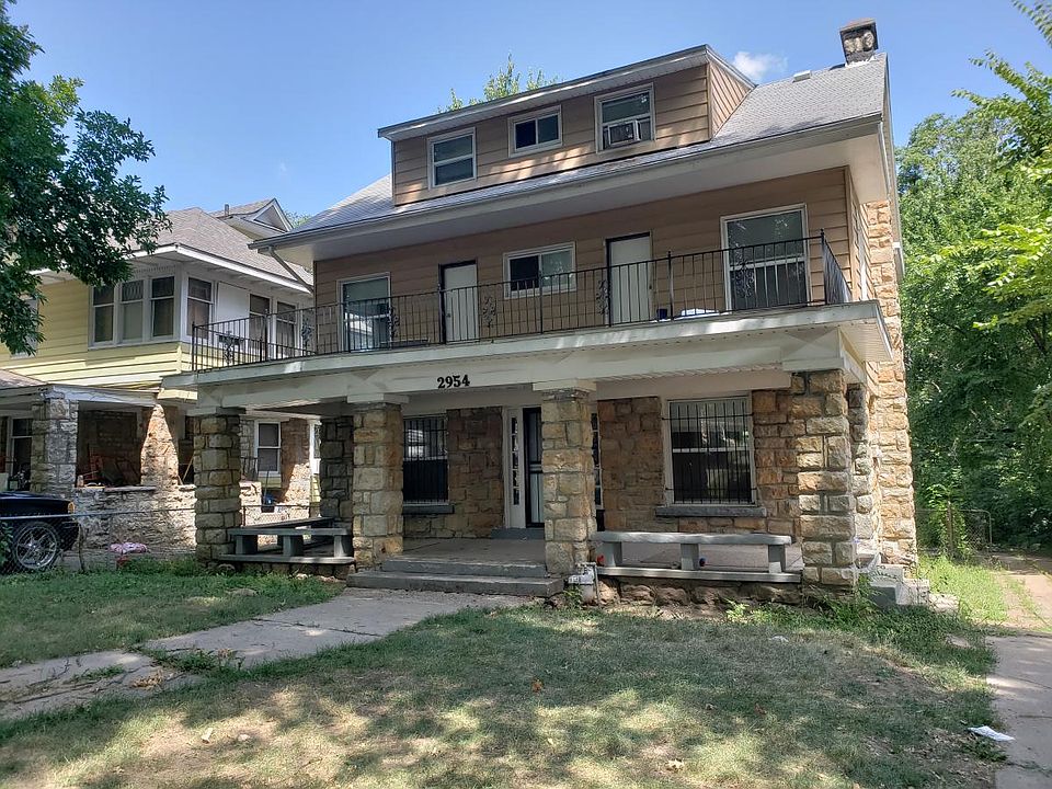 1st image of 2954 E 29th St