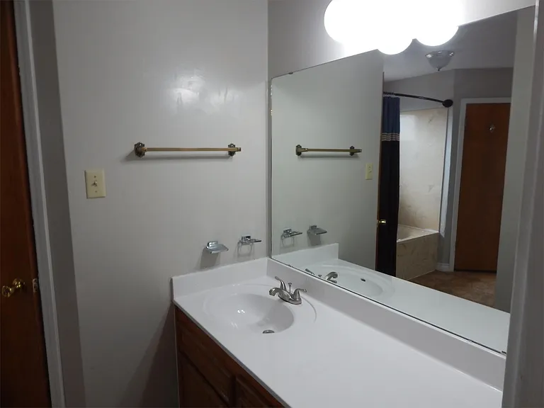4503 River Oaks Dr — Photo 35