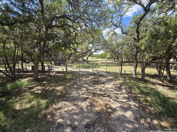 224 PR 1507, Bandera, TX 78003