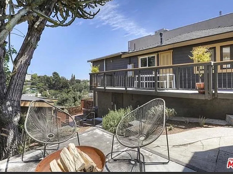 1912 N Alvarado St — Photo 1