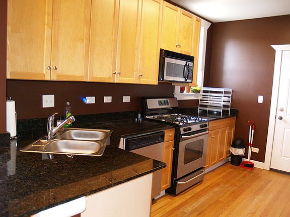 3rd image of 4514B N Ashland Ave #B2s