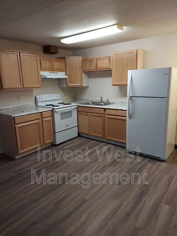 1 bed, 1.0 bath, 576 sqft, $1,195 — Photo 2
