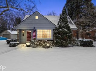 15711 Andover Dr, Dearborn, MI 48120