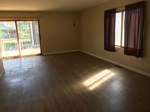 5th image of 2308 Mather Ave