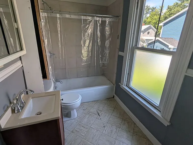 59 Oak St — Photo 13
